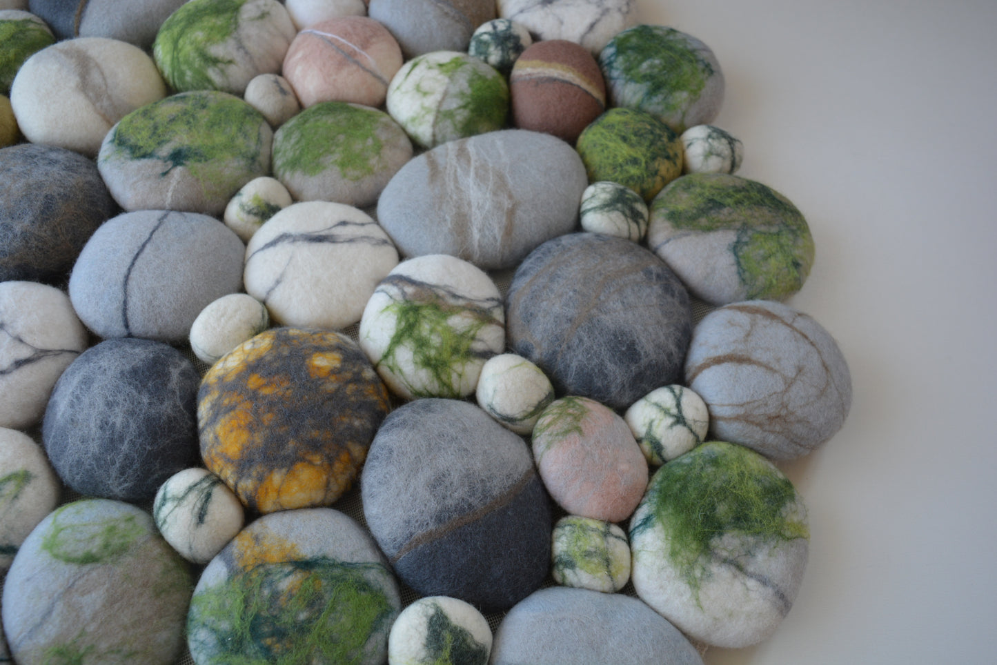 Moss stones