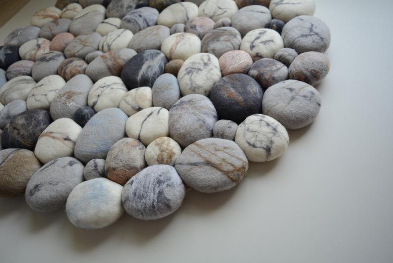 Multicoloured round